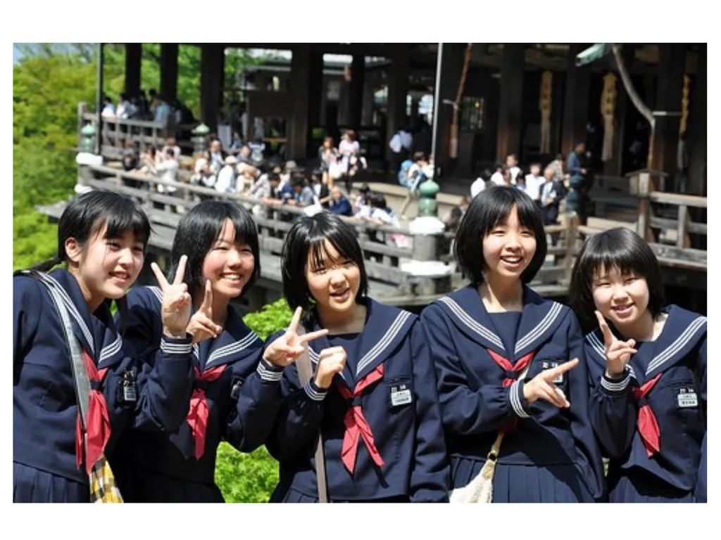 日本 の せいふく nihon no seifuku Japanese school - slide 19 of 26